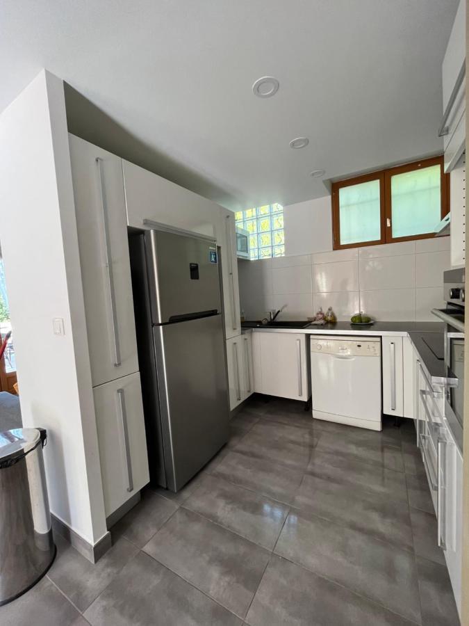 Maison Spacieuse Avec Grand Jardin Et Parking A 20 Min De Lyon Simandres Екстериор снимка