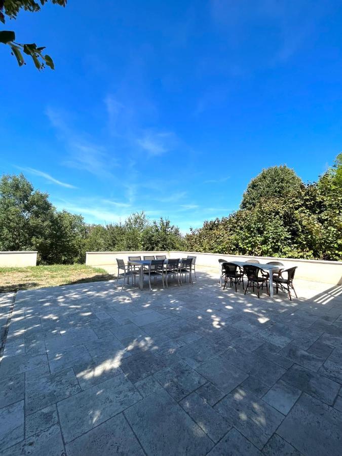 Maison Spacieuse Avec Grand Jardin Et Parking A 20 Min De Lyon Simandres Екстериор снимка