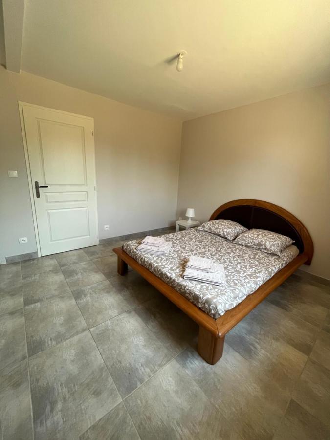 Maison Spacieuse Avec Grand Jardin Et Parking A 20 Min De Lyon Simandres Екстериор снимка